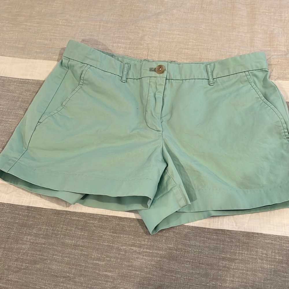 Light turquoise or aqua color